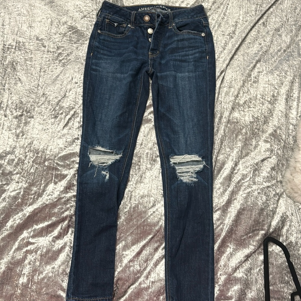 NWOT AMERICAN EAGLE OUTFITTERS DISTRESSED SKINNY JEANS/BUTTON FLY SZ 00